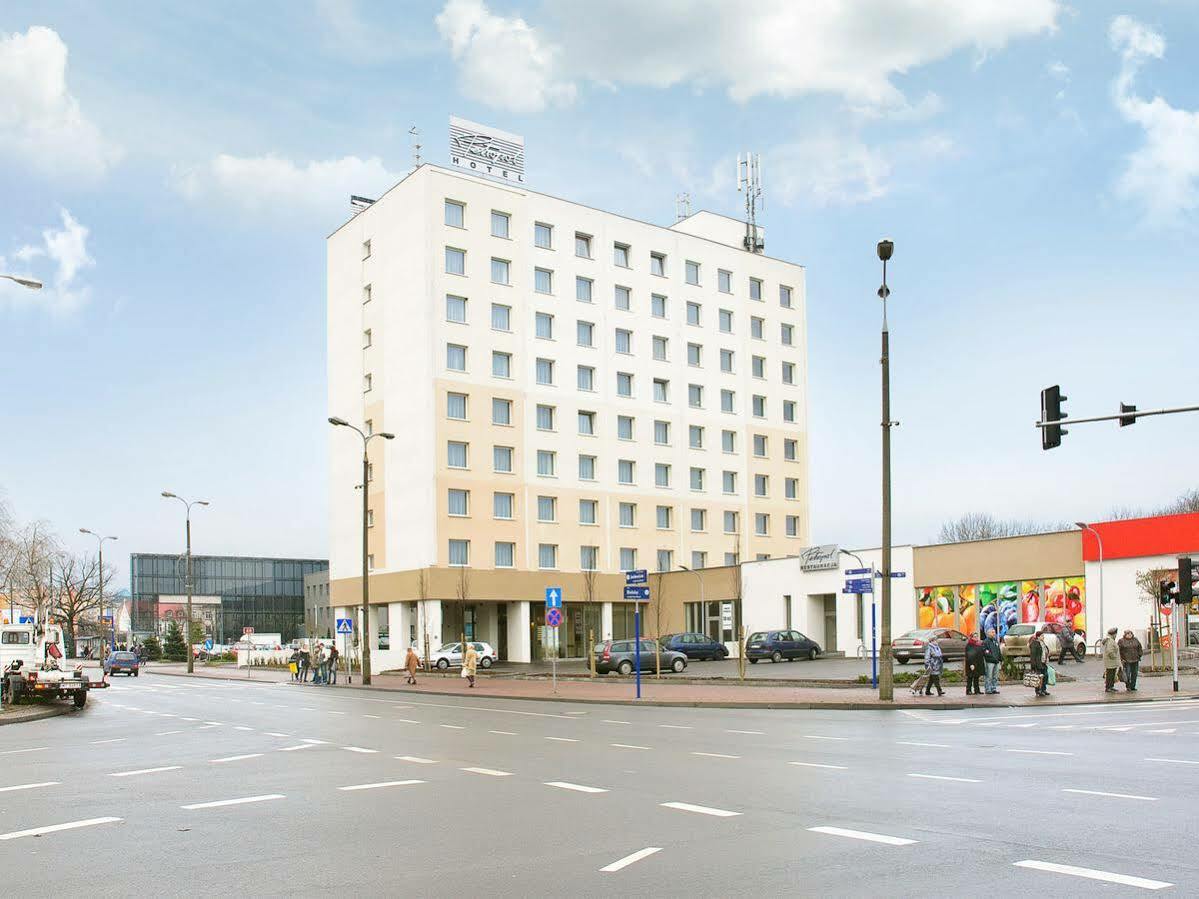 פלוק Hotel Petropol מראה חיצוני תמונה